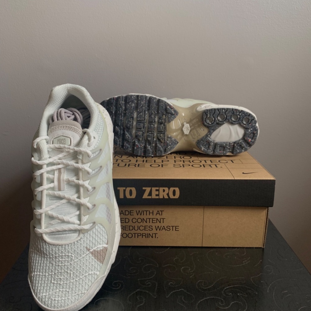 Nike Air Max Terrascape Plus Size 7.5 White Light Iron Ore - Picture 2 of 7